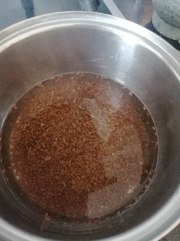 DIY Flaxseed hair gel step 2